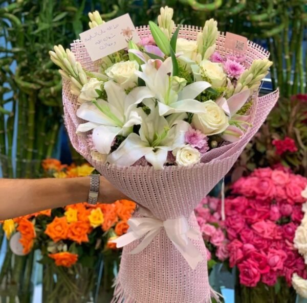 بوكيه ورد طبيعي مع صناعي
