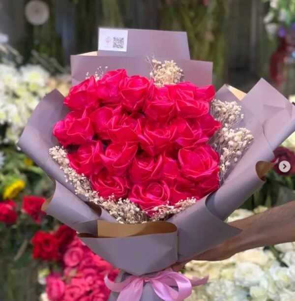 Satin rose bouquet