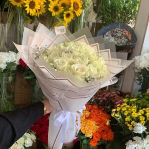 بوكيه ورد أبيض طبيعي