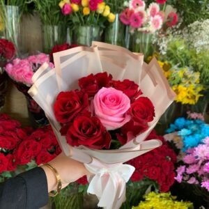 بوكيه ورد صناعي بسيط