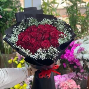 بوكيه  ورد أحمر مستورد طبيعي