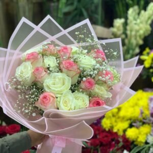 بوكيه الهدوء – ورد أبيض صناعي أنيق